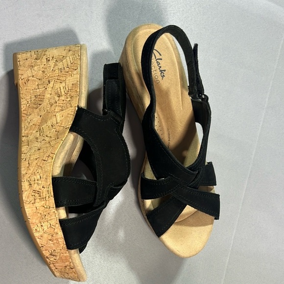 Clarks black wedge sandals sling back - Picture 2 of 8